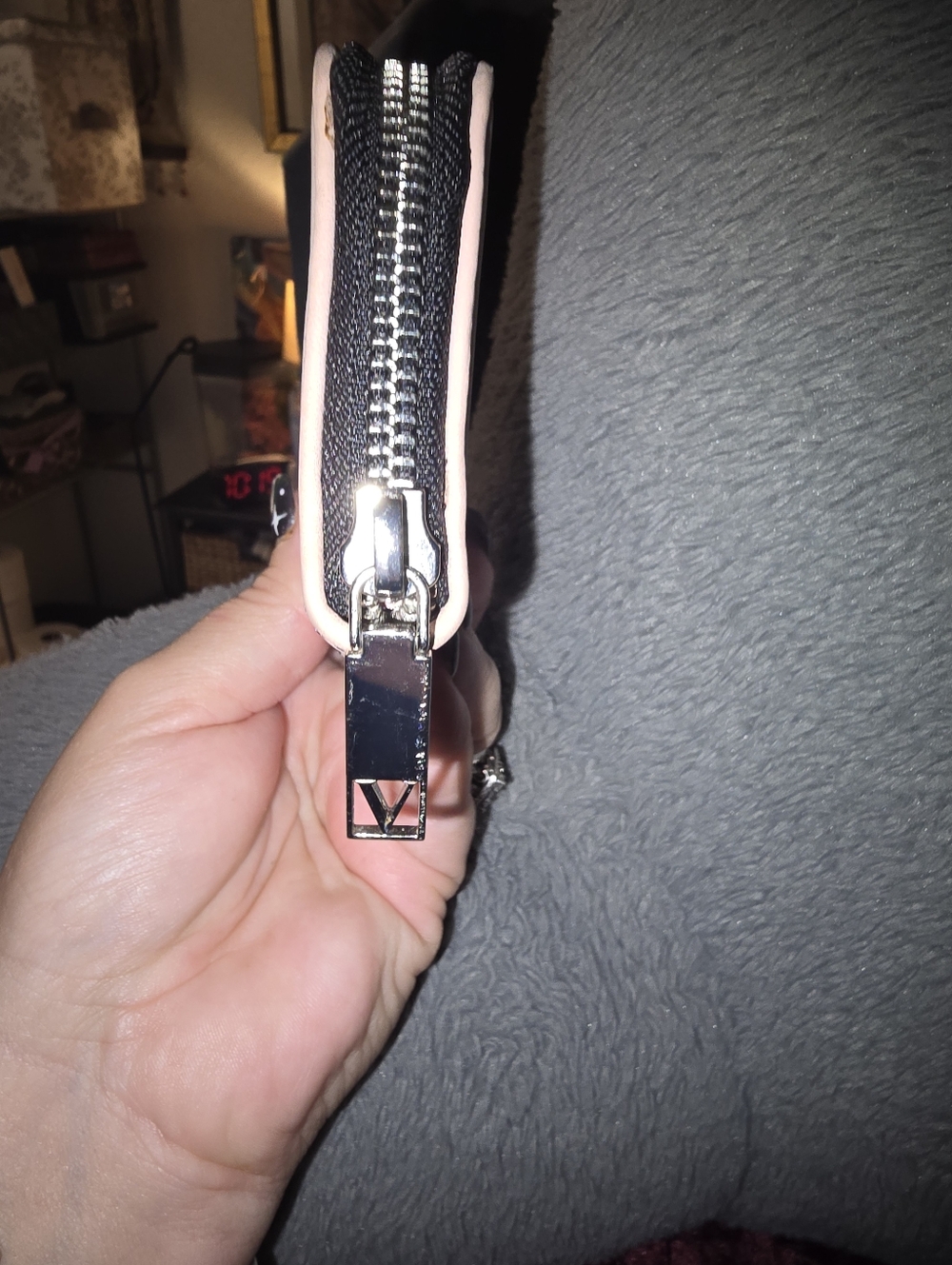 NWOT Women's Zip Wallet - Blush Pink, Black & Silver Accent BY Victoria's Secret - Picture 3 of 5